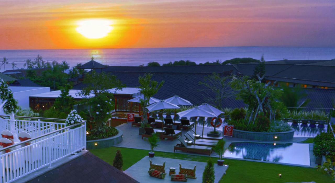 เฟฟโฮเต็ล กูตา การ์ติกา พลาซา Hotel ภายนอก รูปภาพ